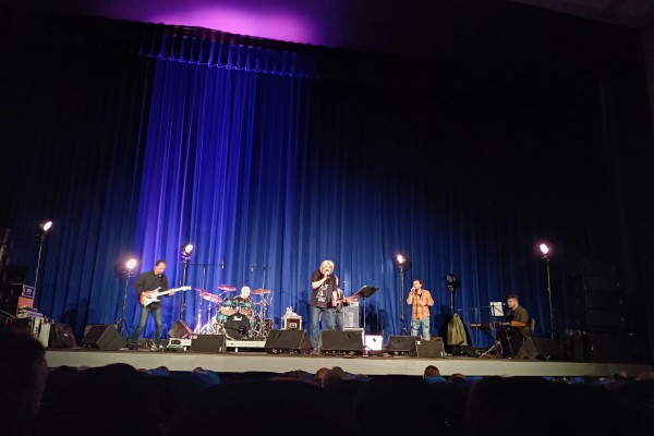 ´´Hobo 77´´ jótékonysági koncert a Szeged Első Lions Club szervezésében