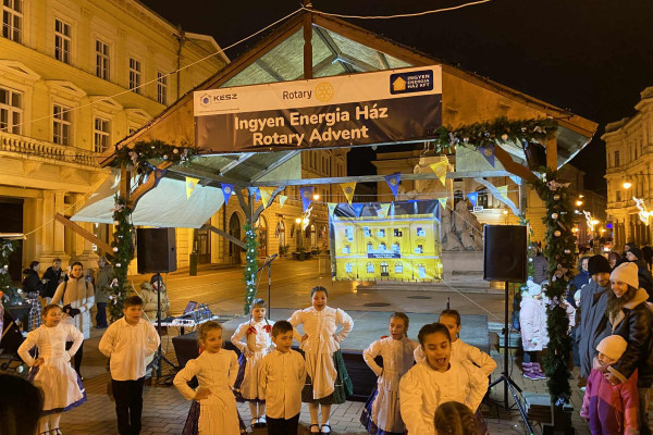 Rotary advent a szegedi oroszlánok részvételével